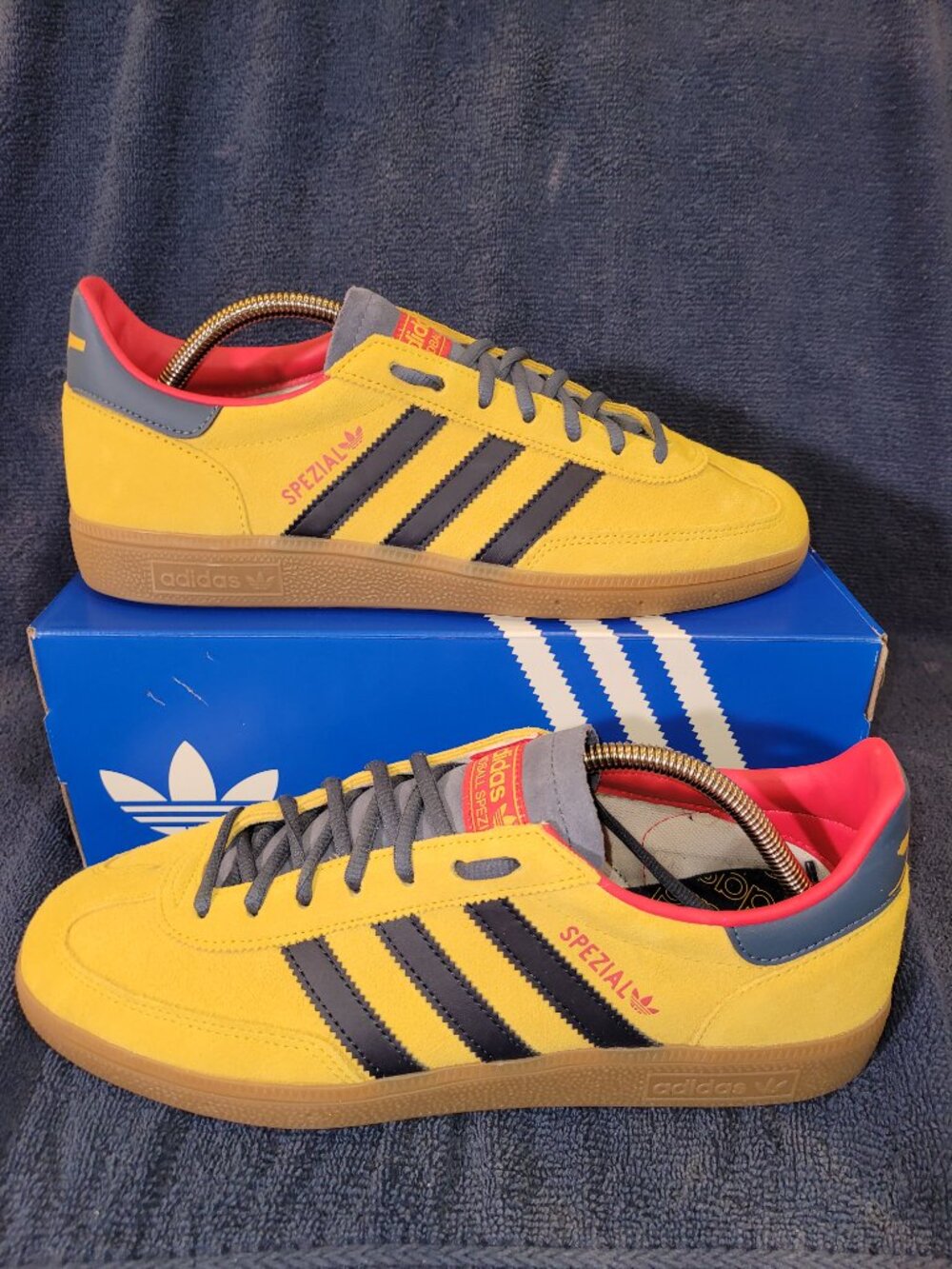Adidas Spezial Men's Size 10.5 Yellow Navy Blue Red Gum Sneakers KK3020 (#2791)